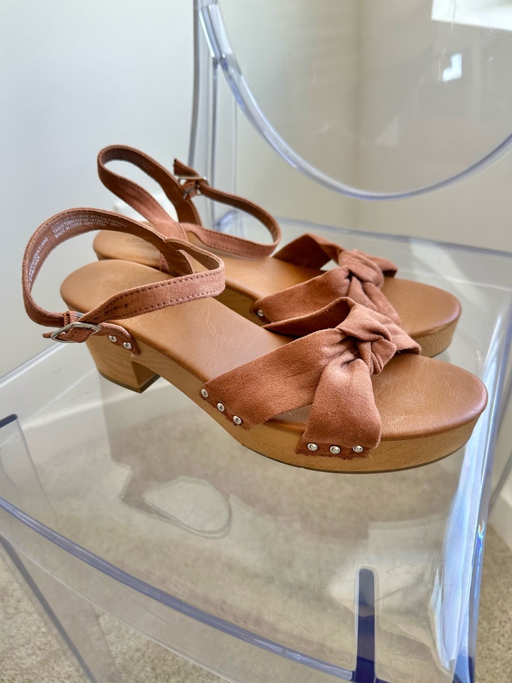 Universal Thread Platform Clog Sandals